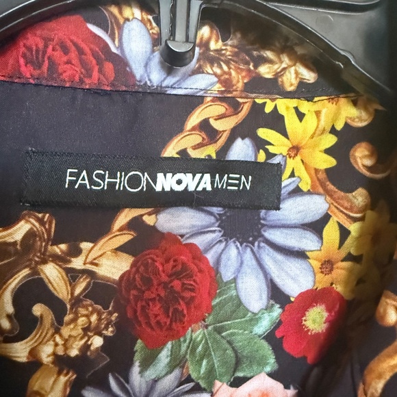 Fashion Nova Men Black Graphic  Shirt SZ L - Picture 4 of 12